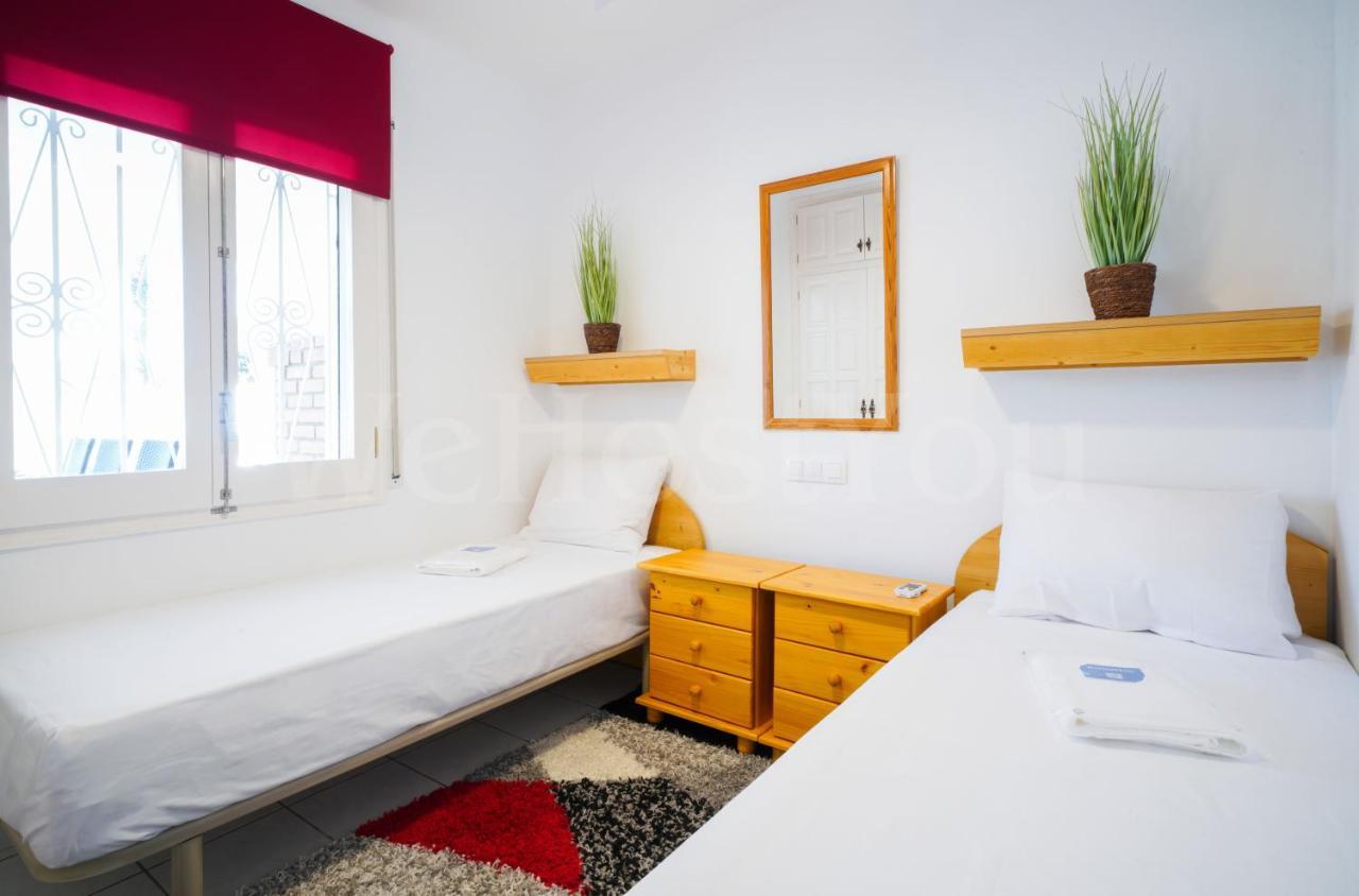 Villa Et Studio Avec Piscine - Wehostyou Empuriabrava Eksteriør bilde
