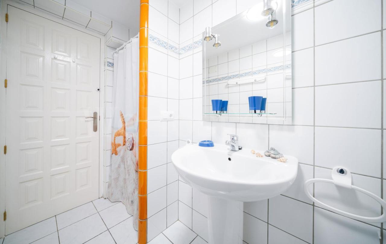 Villa Et Studio Avec Piscine - Wehostyou Empuriabrava Eksteriør bilde