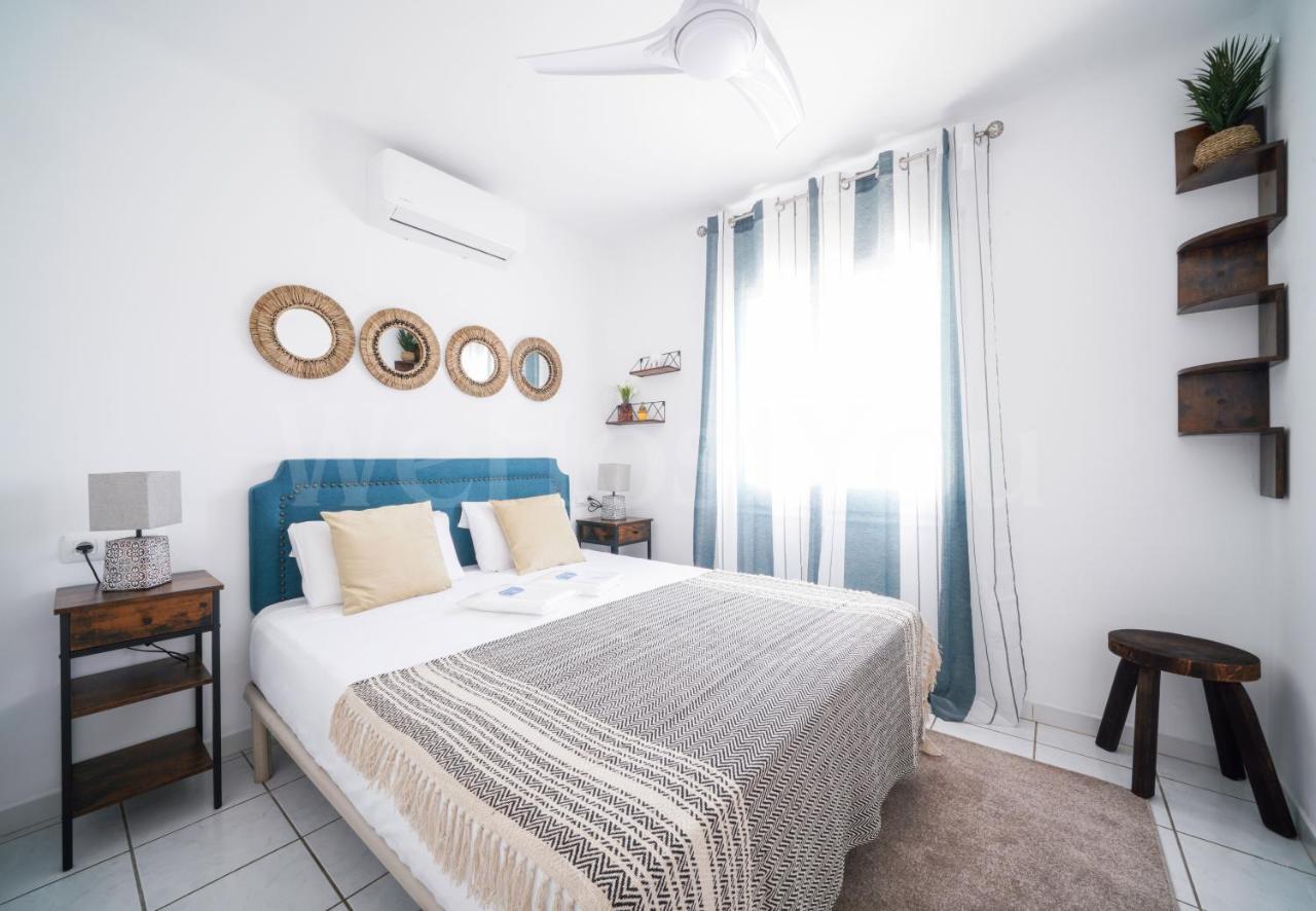 Villa Et Studio Avec Piscine - Wehostyou Empuriabrava Eksteriør bilde